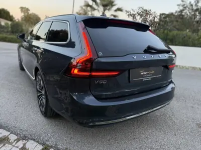 Volvo V90 2023 - 35999 EUR, 100000 km - AUTO.MOTO.pt - 100000km - foto 8 de 21