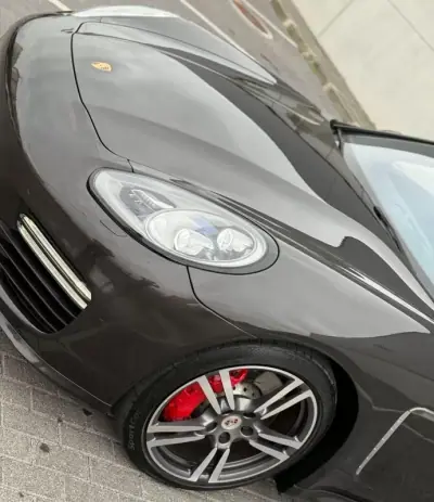 Porsche Panamera 2014 - 59990 EUR, 176000 km - AUTO.MOTO.pt - 176000km - foto 3 de 6