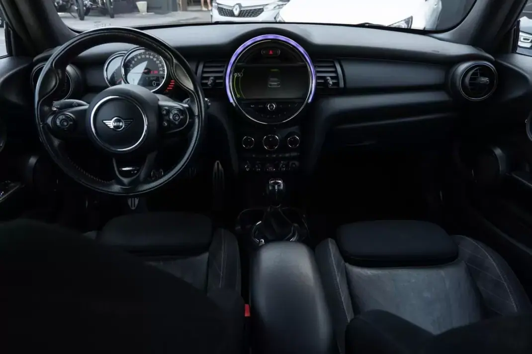 MINI One 2016 - 21500 EUR, 112000 km - AUTO.MOTO.pt - 112000km - foto 20 de 34