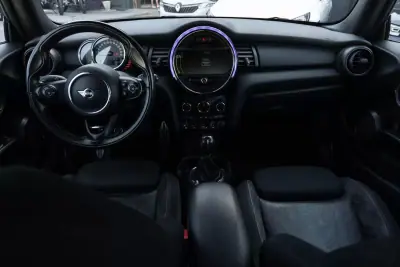 MINI One 2016 - 21500 EUR, 112000 km - AUTO.MOTO.pt - 112000km - foto 20 de 34