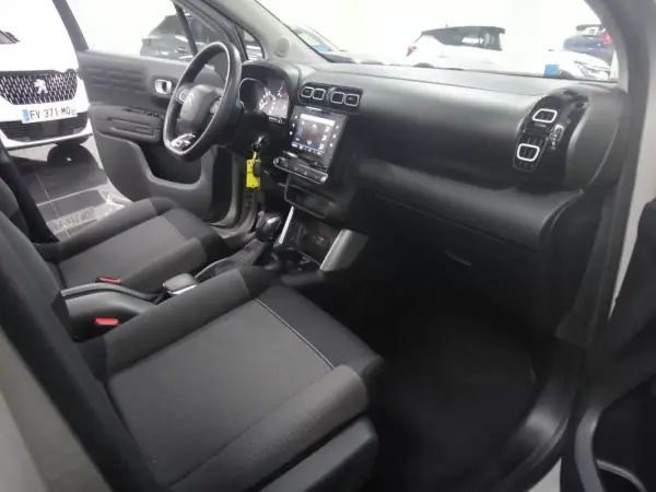 Citroën C3 Aircross 2019 - 14500 EUR, 63000 km - AUTO.MOTO.pt - 63000km - foto 19 de 27