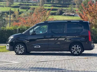 Citroën Berlingo 2021 - 18500 EUR, 211000 km - AUTO.MOTO.pt - 211000km - foto 36 de 37