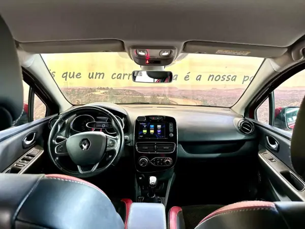 Renault Clio Sport Tourer 2017 - 13900 EUR, 192695 km - AUTO.MOTO.pt - 192695km - foto 16 de 25