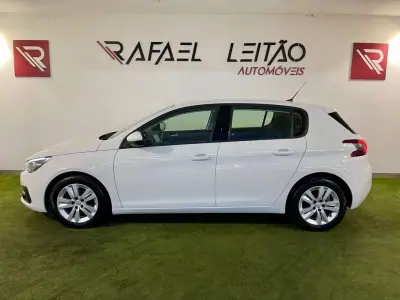 Peugeot 308 2019 - 11250 EUR, 107000 km - AUTO.MOTO.pt - 107000km - foto 9 de 27