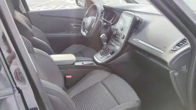 Renault Scénic 2017 - 12990 EUR, 172302 km - AUTO.MOTO.pt - 172302km - foto 29 de 38