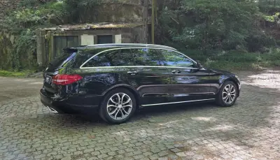 Mercedes-Benz C 200 2015 - 13750 EUR, 234000 km - AUTO.MOTO.pt - 234000km - foto 10 de 23