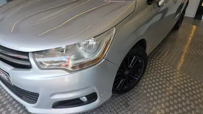 Citroën C4 2011 - 7900 EUR, 225567 km - AUTO.MOTO.pt - 225567km - foto 23 de 49