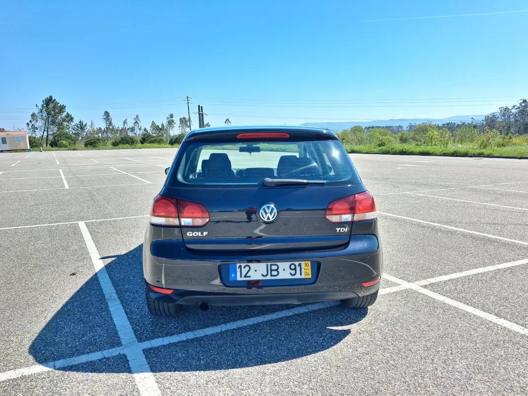 Volkswagen Golf 2010 - 6850 EUR, 319600 km - AUTO.MOTO.pt - 319600km - foto 7 de 20