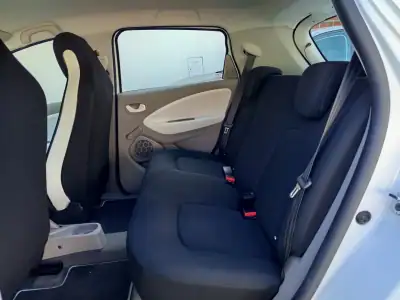 Renault Zoe 2019 - 11490 EUR, 14871 km - AUTO.MOTO.pt - 14871km - foto 11 de 16