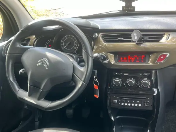 Citroën C3 2012 - 6650 EUR, 127000 km - 127000km - foto 49 de 55