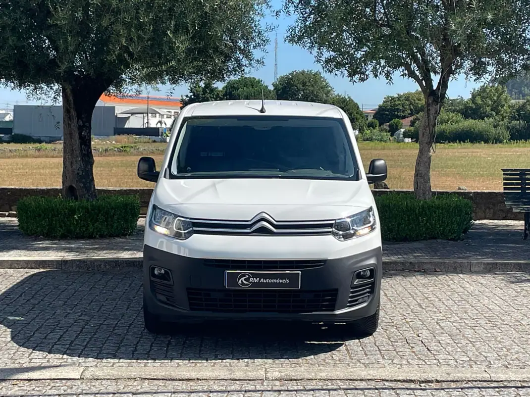 Citroën Berlingo 2020 - 10750 EUR, 156000 km - 156000km - foto 3 de 32