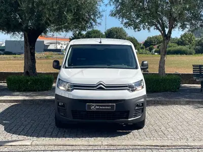 Citroën Berlingo 2020 - 10750 EUR, 156000 km - AUTO.MOTO.pt - 156000km - foto 3 de 32