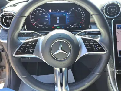 Mercedes-Benz C 300e 2022 - 39990 EUR, 59000 km - AUTO.MOTO.pt - 59000km - foto 28 de 47
