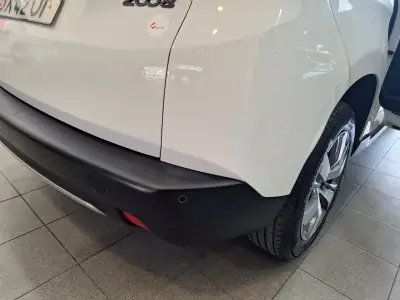 Peugeot 2008 2015 - 8900 EUR, 108000 km - AUTO.MOTO.pt - 108000km - foto 10 de 18