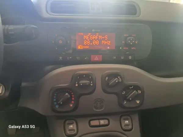 Fiat Panda 2019 - 8990 EUR, 63238 km - AUTO.MOTO.pt - 63238km - foto 8 de 13