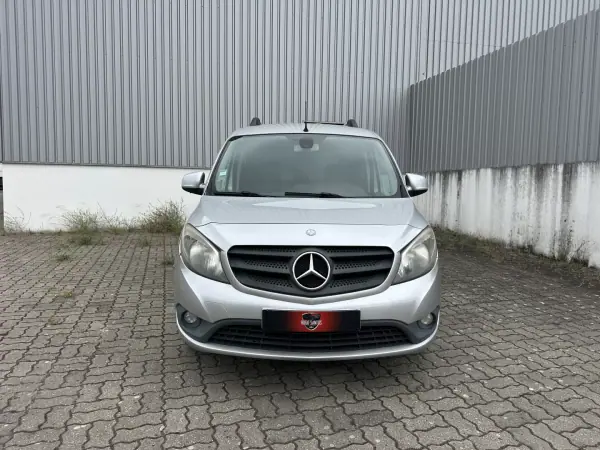 Mercedes-Benz Citan 2014 - 10990 EUR, 239000 km - 239000km - foto 2 de 17