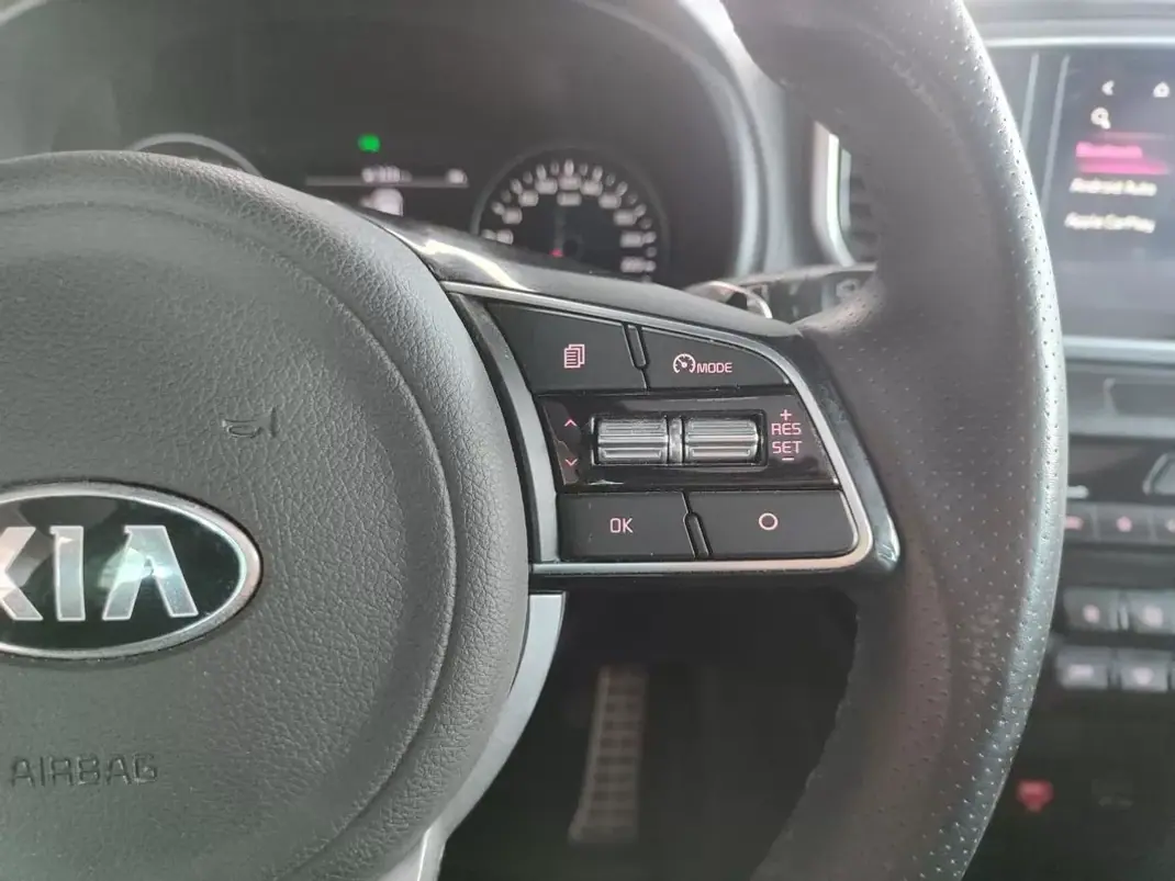 Kia Sportage 2021 - 19750 EUR, 67500 km - AUTO.MOTO.pt - 67500km - foto 27 de 36