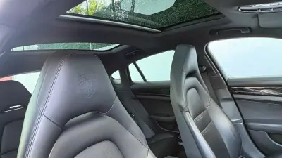 Porsche Panamera 2020 - 69900 EUR, 109000 km - AUTO.MOTO.pt - 109000km - foto 14 de 16