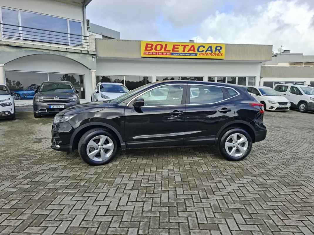 Nissan Qashqai 2018 - 15500 EUR, 57950 km - AUTO.MOTO.pt - 57950km - foto 1 de 25