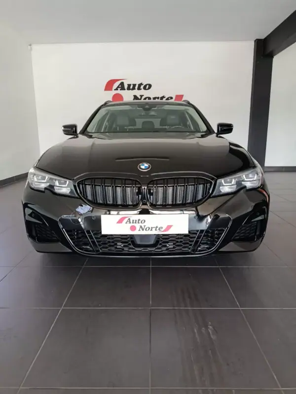 BMW 320 2019 - 28900 EUR, 140000 km - AUTO.MOTO.pt - 140000km - foto 4 de 35