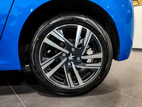 Peugeot 208 2019 - 13250 EUR, 90000 km - AUTO.MOTO.pt - 90000km - foto 22 de 60