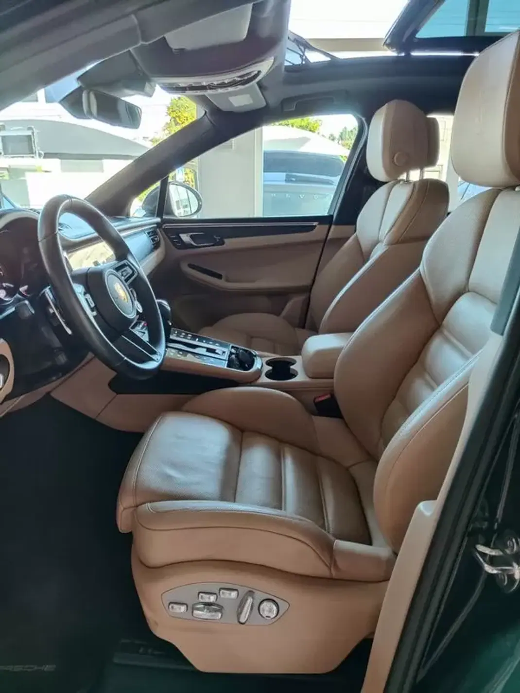 Porsche Macan 2024 - 84900 EUR, 20700 km - AUTO.MOTO.pt - 20700km - foto 13 de 41