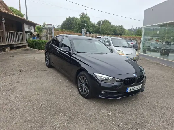BMW 318 2016 - 14870 EUR, 208238 km - AUTO.MOTO.pt - 208238km - foto 4 de 22