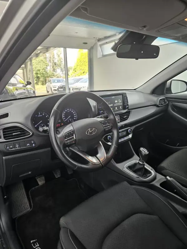 Hyundai i30 2019 - 14900 EUR, 43264 km - AUTO.MOTO.pt - 43264km - foto 26 de 33