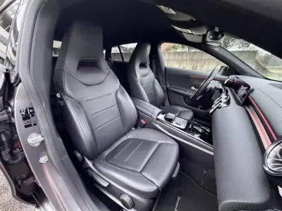 Mercedes-Benz CLA 180 2019 - 26500 EUR, 80000 km - AUTO.MOTO.pt - 80000km - foto 26 de 29