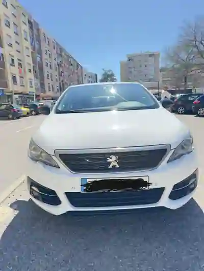 Peugeot 308 SW 2017 - 8100 EUR, 264000 km - AUTO.MOTO.pt - 264000km - foto 2 de 6