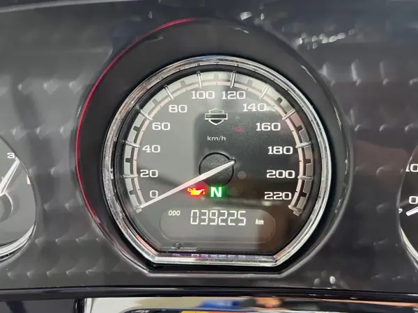 Harley-Davidson FLHTC 2014 - 20900 EUR, 39000 km - AUTO.MOTO.pt - 39000km - foto 15 de 27