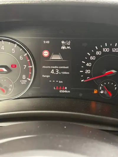 Suzuki Swift 2025 - 18900 EUR, 7000 km - AUTO.MOTO.pt - 7000km - foto 10 de 15