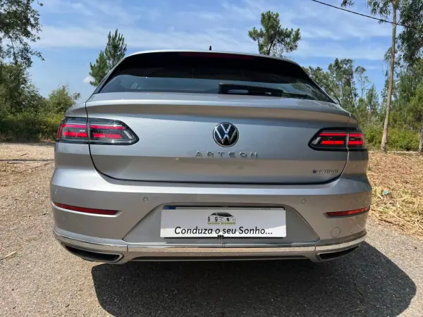 Volkswagen Arteon Shooting Brake 2021 - 27900 EUR, 89450 km - AUTO.MOTO.pt - 89450km - foto 16 de 43