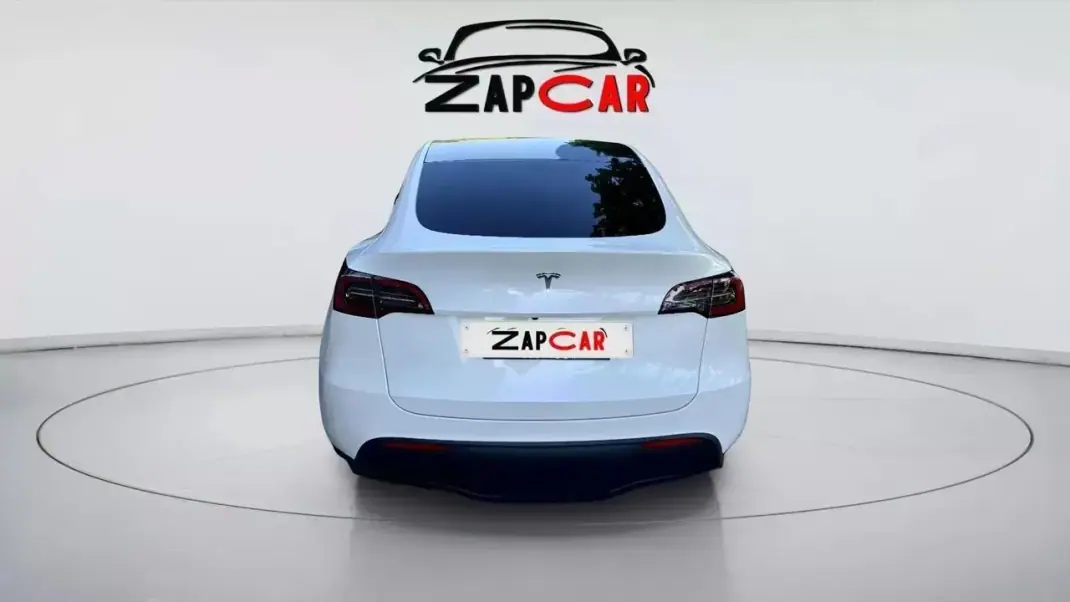 Tesla Model Y 2023 - 33490 EUR, 36225 km - AUTO.MOTO.pt - 36225km - foto 6 de 9