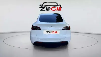 Tesla Model Y 2023 - 33490 EUR, 36225 km - AUTO.MOTO.pt - 36225km - foto 6 de 9