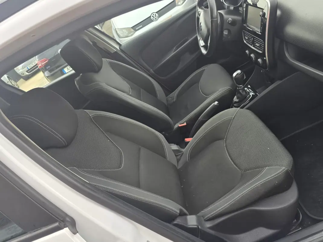 Renault Clio Break 2016 - 6500 EUR, 258776 km - 258776km - foto 18 de 21