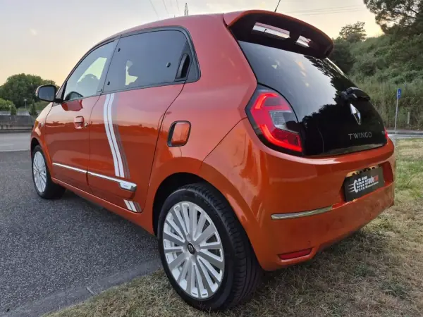 Renault Twingo 2021 - 13499 EUR, 55410 km - AUTO.MOTO.pt - 55410km - foto 2 de 32
