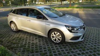 Renault Mégane Sport Tourer 2019 — foto 5 de 16