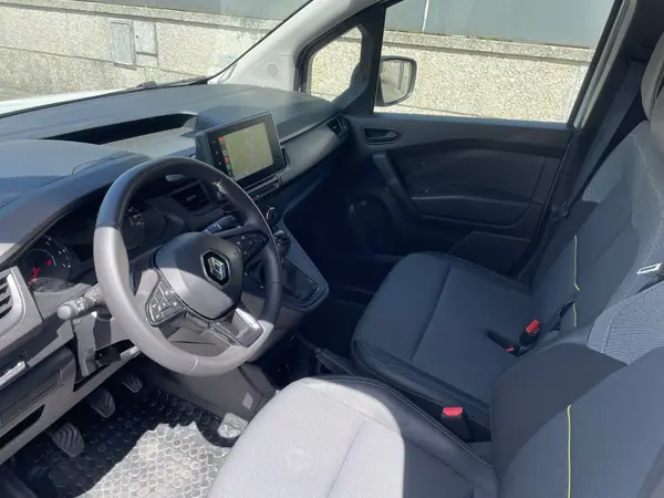 Renault Kangoo 2024 - 16990 EUR, 21000 km - AUTO.MOTO.pt - 21000km - foto 6 de 7