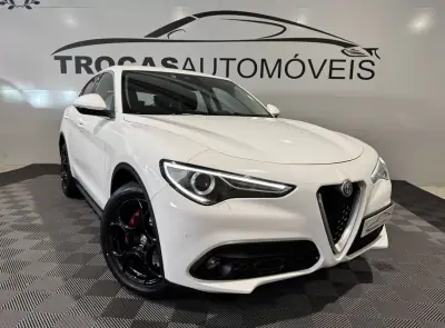 Alfa Romeo Stelvio 2017 - 22900 EUR, 215900 km - AUTO.MOTO.pt - 215900km - foto 5 de 60