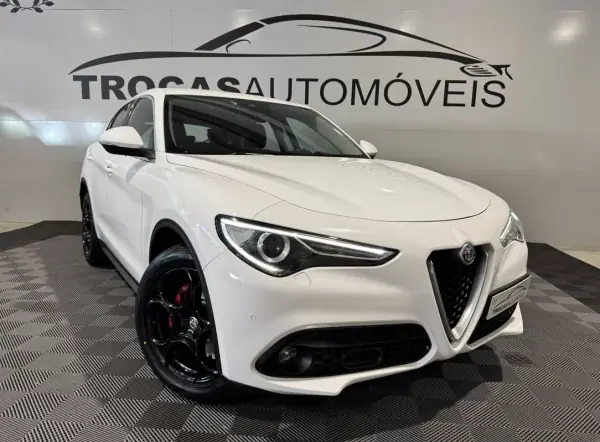 Alfa Romeo Stelvio 2017 - 22900 EUR, 215900 km - AUTO.MOTO.pt - 215900km - foto 5 de 60