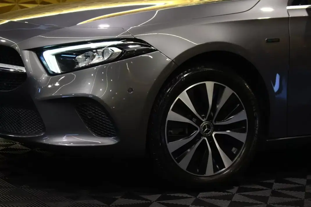 Mercedes-Benz A 250 2020 - 23900 EUR, 140000 km - AUTO.MOTO.pt - 140000km - foto 2 de 35