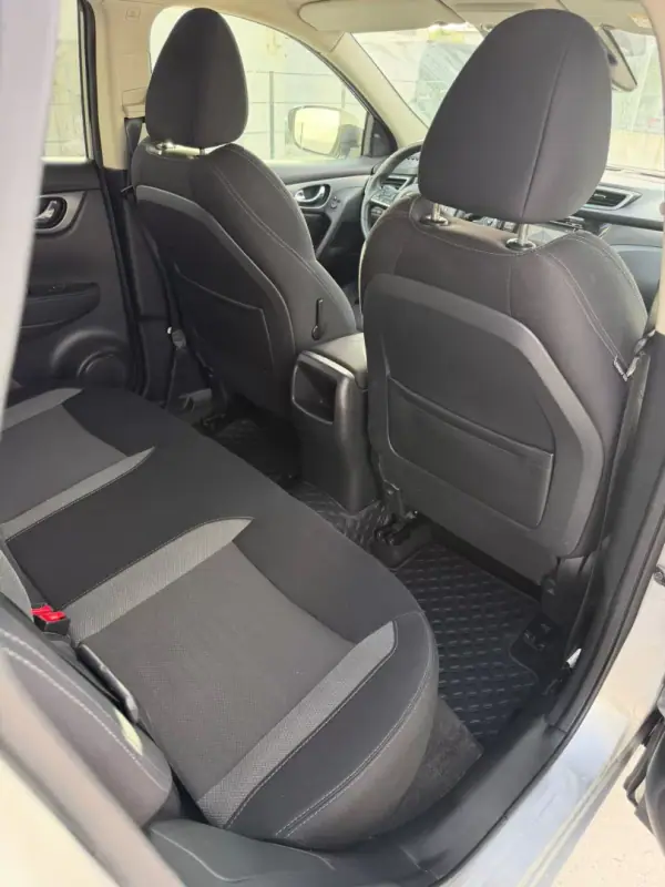 Nissan Qashqai 2018 - 18990 EUR, 111000 km - AUTO.MOTO.pt - 111000km - foto 37 de 39