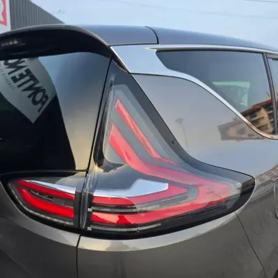 Renault Espace 2015 - 18950 EUR, 122067 km - AUTO.MOTO.pt - 122067km - foto 11 de 47