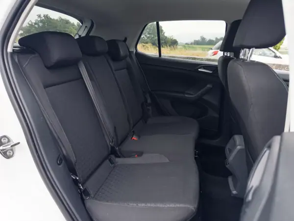 Volkswagen T-Cross 2019 - 17990 EUR, 105000 km - AUTO.MOTO.pt - 105000km - foto 37 de 39