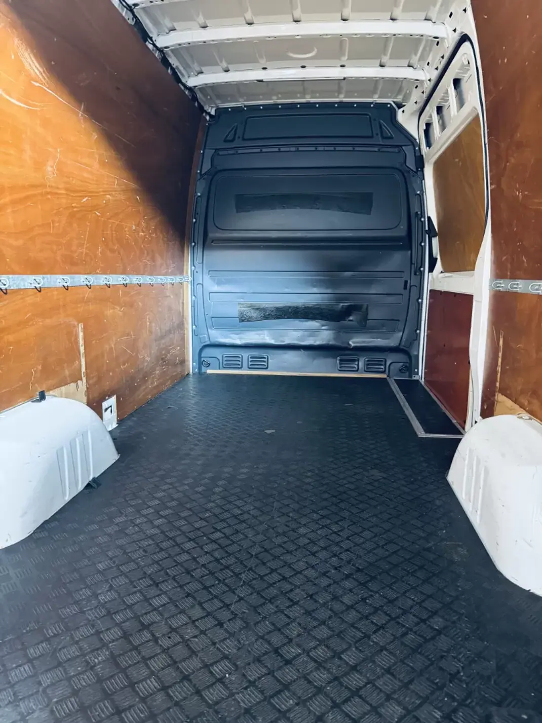 Mercedes-Benz Sprinter 2015 - 15990 EUR, 231751 km - 231751km - foto 14 de 32