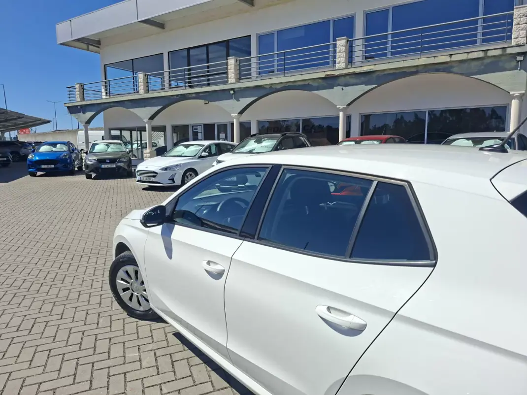 Skoda Fabia 2024 - 15000 EUR, 40500 km - 40500km - foto 10 de 30