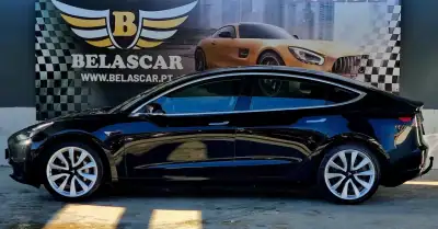 Tesla Model 3 2020 - 23500 EUR, 81000 km - AUTO.MOTO.pt - 81000km - foto 3 de 15