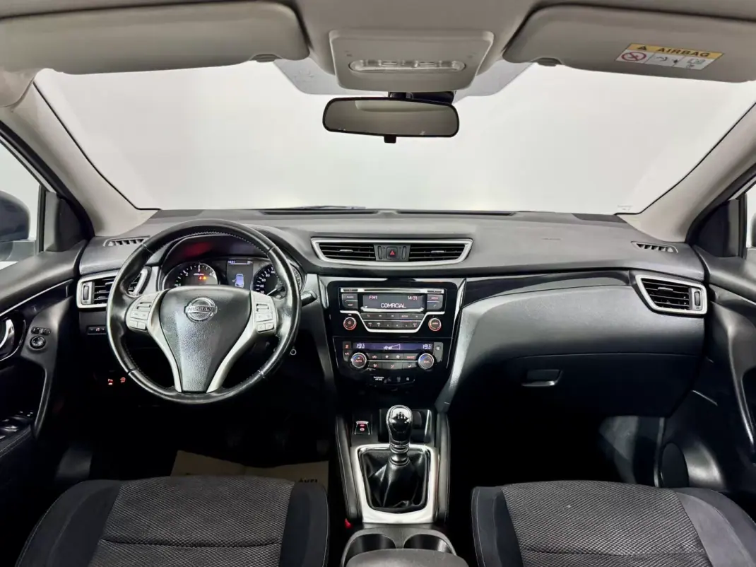Nissan Qashqai 2015 - 13750 EUR, 96000 km - AUTO.MOTO.pt - 96000km - foto 21 de 45