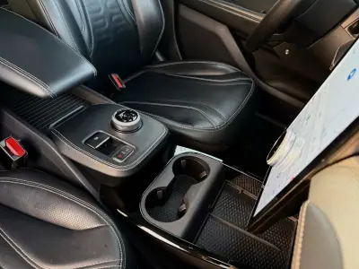 Ford Mustang Mach-E 2022 - 25900 EUR, 139000 km - AUTO.MOTO.pt - 139000km - foto 9 de 19